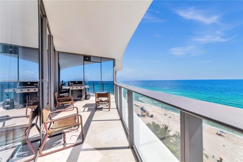 Condominio en venta en Sunny Isles Beach, Florida, 2 dormitorios, 134.43 m2 № 750076 - foto 2