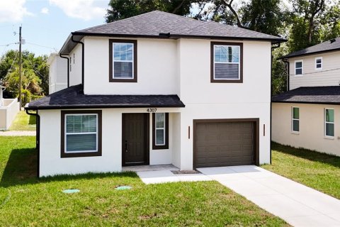 House in Tampa, Florida 3 bedrooms, 146.79 sq.m. № 856782 - photo 5