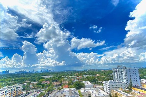 Condo in Miami Beach, Florida, 1 bedroom  № 1431502 - photo 9