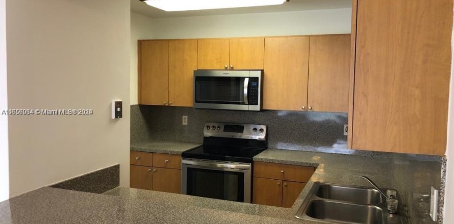 Condo in Hialeah, Florida, 2 bedrooms  № 1355352