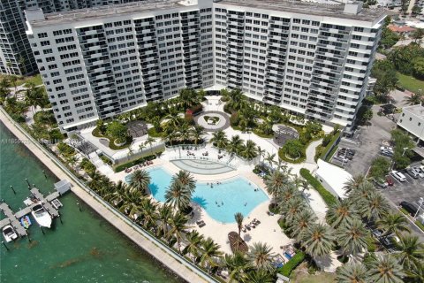 Copropriété à louer à Miami Beach, Floride: 1 chambre, 69.4 m2 № 1355348 - photo 10