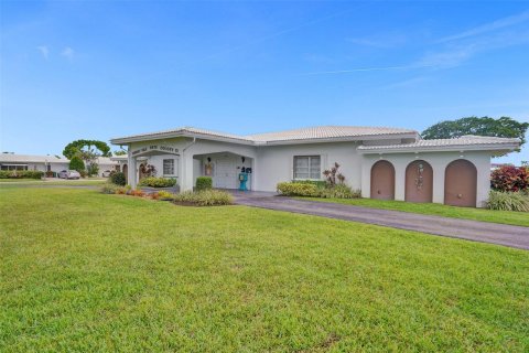 Villa ou maison à vendre à Tamarac, Floride: 2 chambres, 120.03 m2 № 1217583 - photo 4