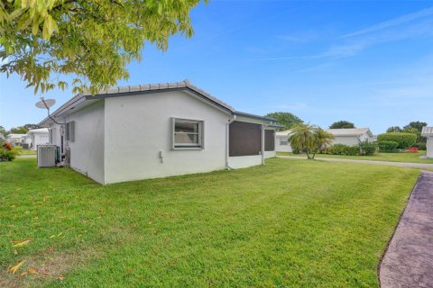 Villa ou maison à vendre à Tamarac, Floride: 2 chambres, 120.03 m2 № 1217583 - photo 10