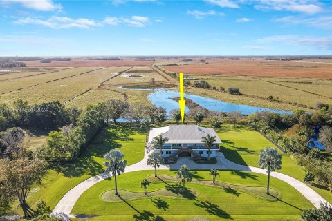 Villa ou maison à vendre à Stuart, Floride: 5 chambres, 506.32 m2 № 927340 - photo 6