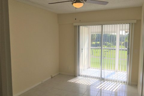 Copropriété à vendre à Pembroke Pines, Floride: 2 chambres, 88.54 m2 № 1152287 - photo 14