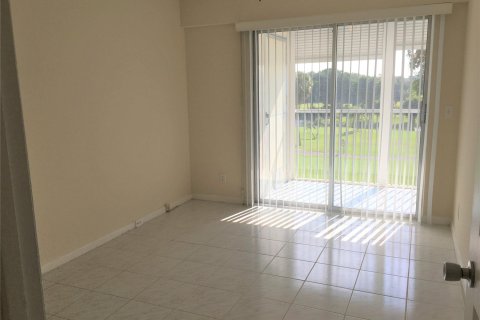 Condominio en venta en Pembroke Pines, Florida, 2 dormitorios, 88.54 m2 № 1152287 - foto 13