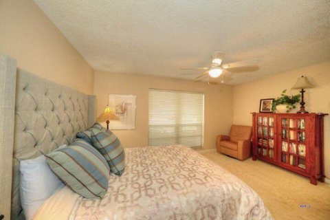 Condo in Palm Beach Gardens, Florida, 2 bedrooms  № 1152288 - photo 11