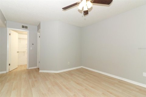 Condo in Orlando, Florida, 2 bedrooms  № 1264925 - photo 18