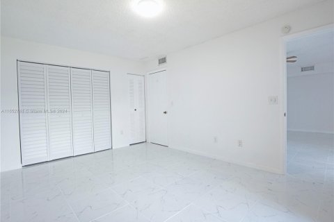 Condominio en alquiler en Homestead, Florida, 1 dormitorio, 63.64 m2 № 1351924 - foto 12