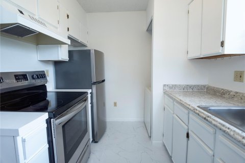 Condominio en alquiler en Homestead, Florida, 1 dormitorio, 63.64 m2 № 1351924 - foto 9