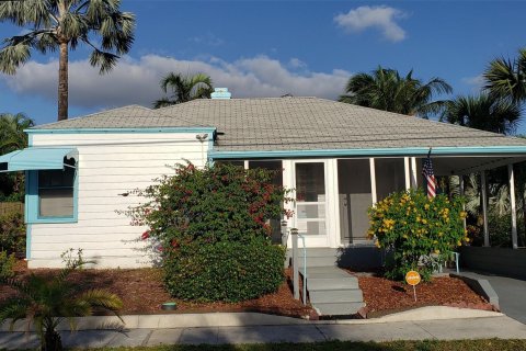 House in West Palm Beach, Florida 2 bedrooms, 70.88 sq.m. № 1133100 - photo 18