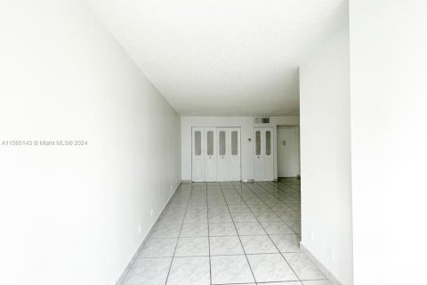 Купить кондоминиум в Санни-Айлс-Бич, Флорида 2 спальни, 83.05м2, № 1170811 - фото 4