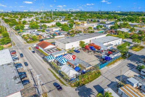 Immobilier commercial à vendre à West Park, Floride № 1170758 - photo 17