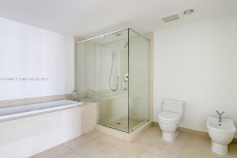 Condo in Miami, Florida, 2 bedrooms  № 1216466 - photo 7