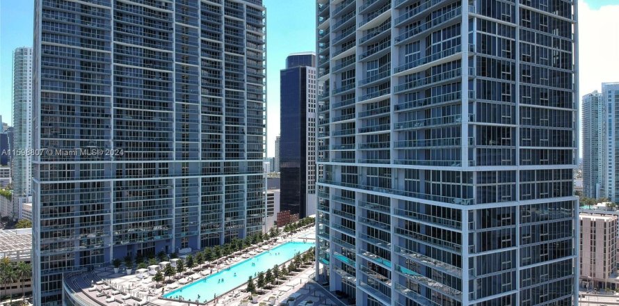 Condo in Miami, Florida, 2 bedrooms  № 1216466