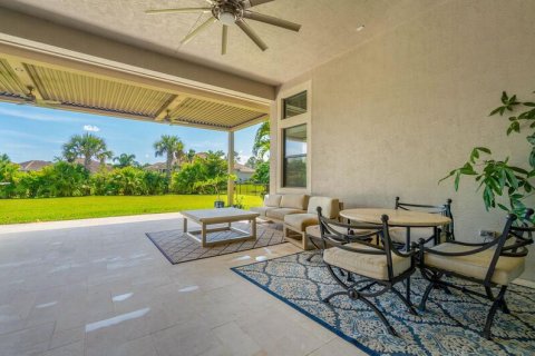 Villa ou maison à vendre à Palm City, Floride: 3 chambres, 339.84 m2 № 788957 - photo 8