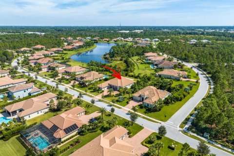Villa ou maison à vendre à Palm City, Floride: 3 chambres, 339.84 m2 № 788957 - photo 2