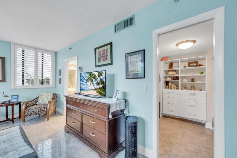 Condo in Fort Lauderdale, Florida, 2 bedrooms  № 948999 - photo 19