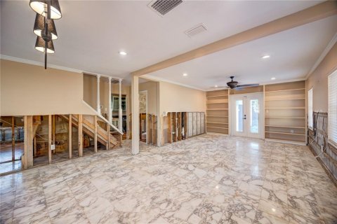 Villa ou maison à vendre à Tampa, Floride: 4 chambres, 197.32 m2 № 1406929 - photo 5