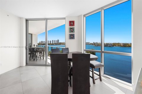 Condominio en venta en North Miami Beach, Florida, 3 dormitorios, 199.93 m2 № 1103828 - foto 5