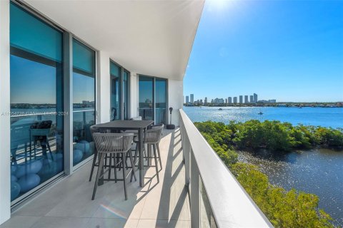 Condominio en venta en North Miami Beach, Florida, 3 dormitorios, 199.93 m2 № 1103828 - foto 8