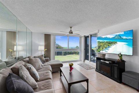 Condo in Hutchinson Island South, Florida, 2 bedrooms  № 1265289 - photo 13