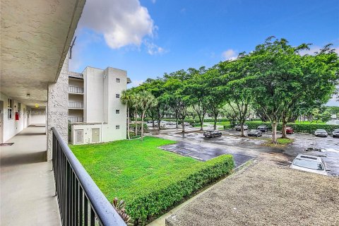 Copropriété à vendre à Davie, Floride: 2 chambres, 108.7 m2 № 1345569 - photo 7