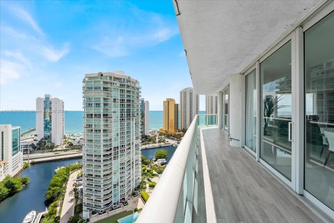 Condo in Sunny Isles Beach, Florida, 2 bedrooms  № 1345685 - photo 9