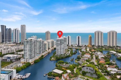 Condominio en venta en Sunny Isles Beach, Florida, 2 dormitorios, 199.18 m2 № 1345685 - foto 30