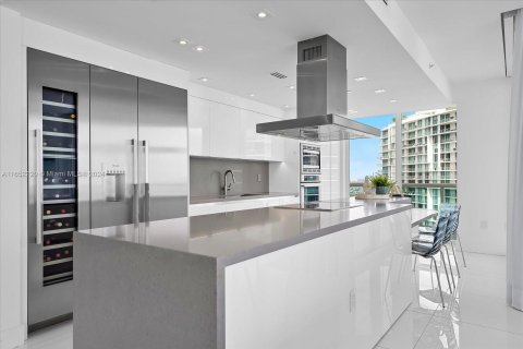 Condominio en venta en Sunny Isles Beach, Florida, 2 dormitorios, 199.18 m2 № 1345685 - foto 14