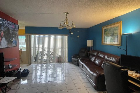 Copropriété à vendre à Fort Lauderdale, Floride: 2 chambres, 106.84 m2 № 1230288 - photo 18