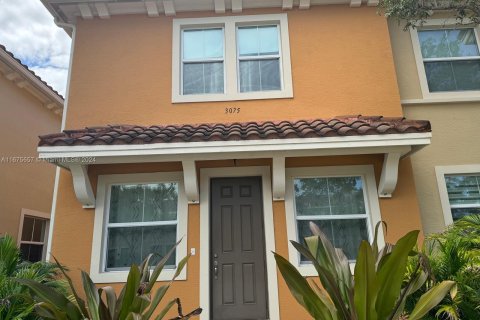 Townhouse in Sunrise, Florida 3 bedrooms, 151.24 sq.m. № 1401333 - photo 2