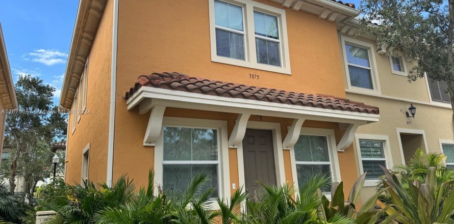 Townhouse in Sunrise, Florida 3 bedrooms, 151.24 sq.m. № 1401333