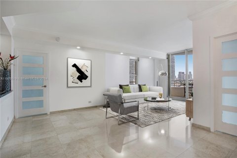 Condominio en venta en Miami, Florida, 2 dormitorios, 121.7 m2 № 1401332 - foto 3