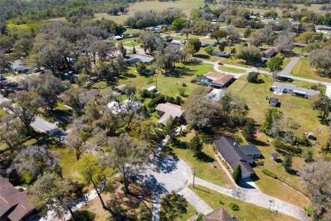 House in Plant City, Florida 4 bedrooms, 365.57 sq.m. № 1351491 - photo 7