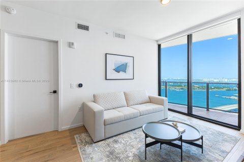 Condo in Miami, Florida, 1 bedroom  № 630425 - photo 7