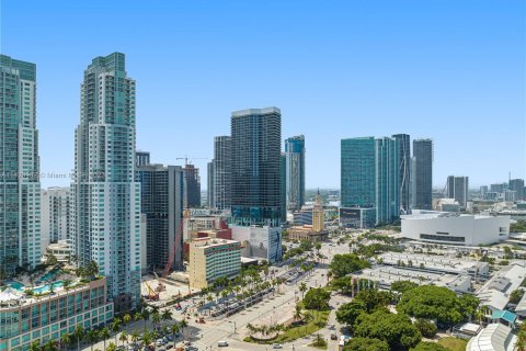 Condo in Miami, Florida, 1 bedroom  № 630425 - photo 24