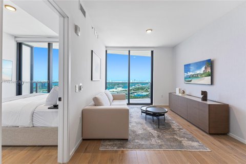 Condo in Miami, Florida, 1 bedroom  № 630425 - photo 16