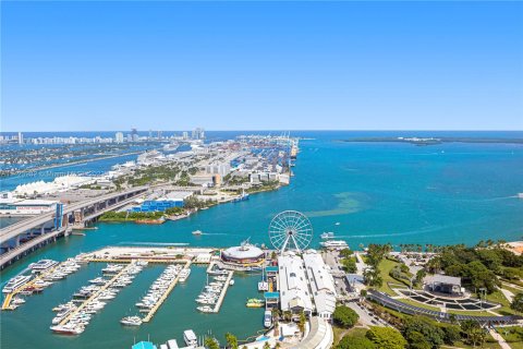 Condo in Miami, Florida, 1 bedroom  № 630425 - photo 20