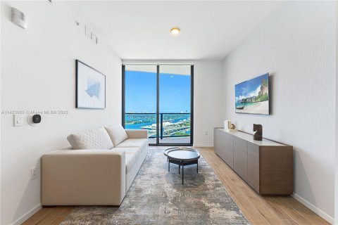 Condo in Miami, Florida, 1 bedroom  № 630425 - photo 6