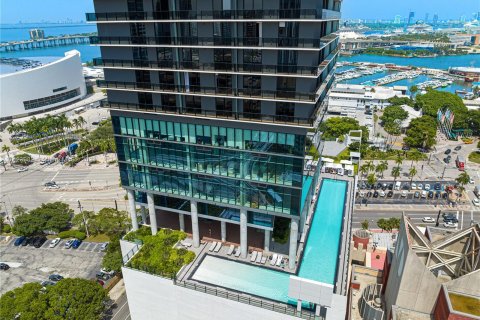 Condo in Miami, Florida, 1 bedroom  № 630425 - photo 25