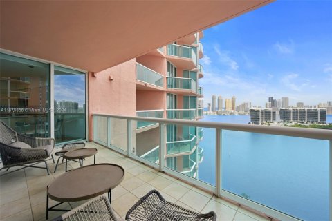 Condominio en venta en Aventura, Florida, 3 dormitorios, 173.73 m2 № 1400067 - foto 2