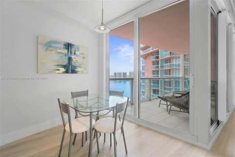 Condominio en venta en Aventura, Florida, 3 dormitorios, 173.73 m2 № 1400067 - foto 17