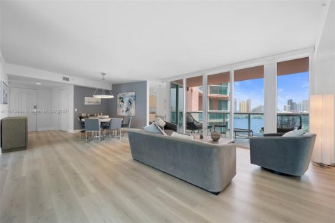 Condominio en venta en Aventura, Florida, 3 dormitorios, 173.73 m2 № 1400067 - foto 10