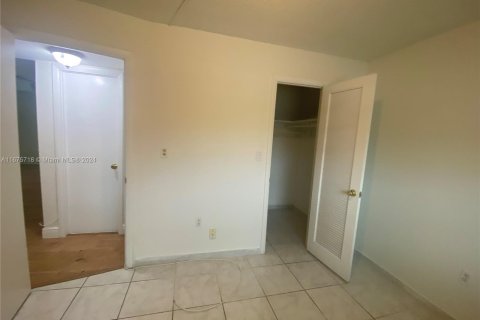 Condo in Sunrise, Florida, 2 bedrooms  № 1400110 - photo 6