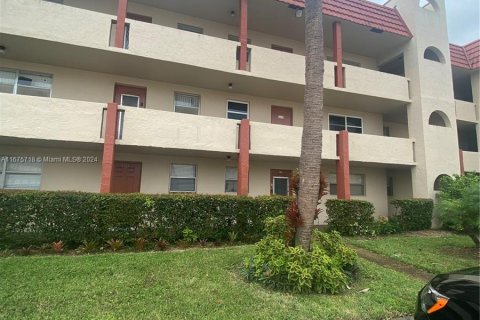 Condominio en venta en Sunrise, Florida, 2 dormitorios, 78.97 m2 № 1400110 - foto 1