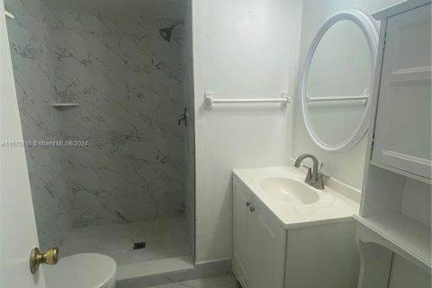 Condo in Sunrise, Florida, 2 bedrooms  № 1400110 - photo 11