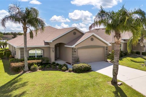 Casa en venta en Winter Haven, Florida, 4 dormitorios, 172.8 m2 № 1379865 - foto 1