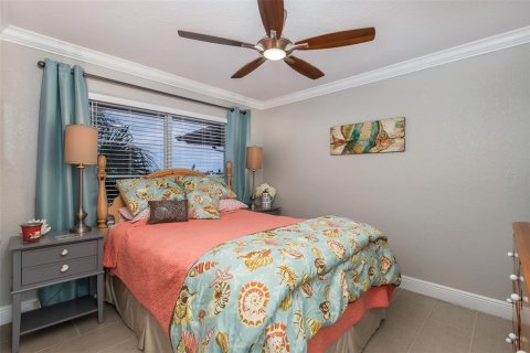 Condo in New Port Richey, Florida, 2 bedrooms  № 1379830 - photo 27