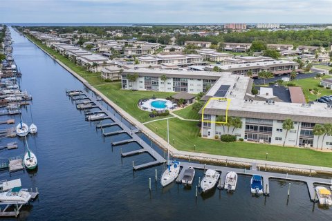 Condominio en venta en New Port Richey, Florida, 2 dormitorios, 110.93 m2 № 1379830 - foto 5